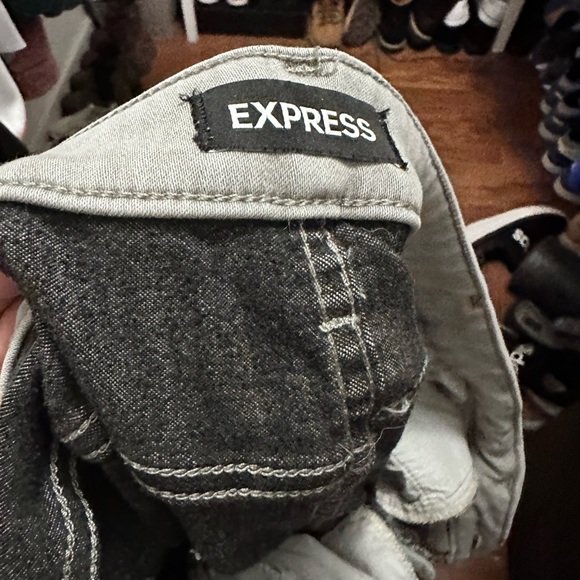 32-30 express jeans - Picture 2 of 3